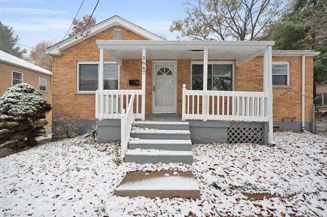 Building Photo - Green Twp- Cozy 2 Bed 1 Bath