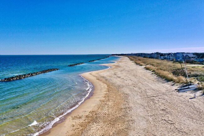 Photo - 3-Bedroom Townhome w/Attached Garage! Avai...