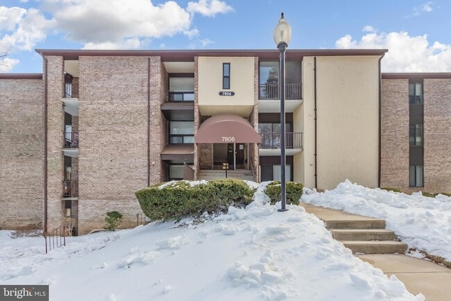 Building Photo - 7806 Hanover Pkwy