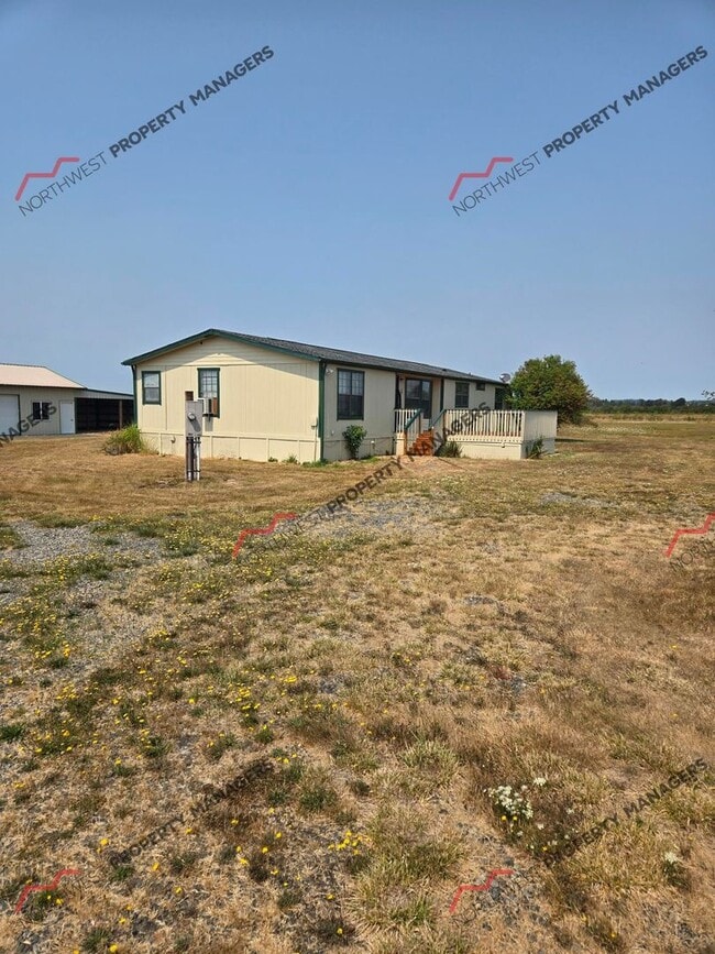 Photo - 389 Spencer Rd