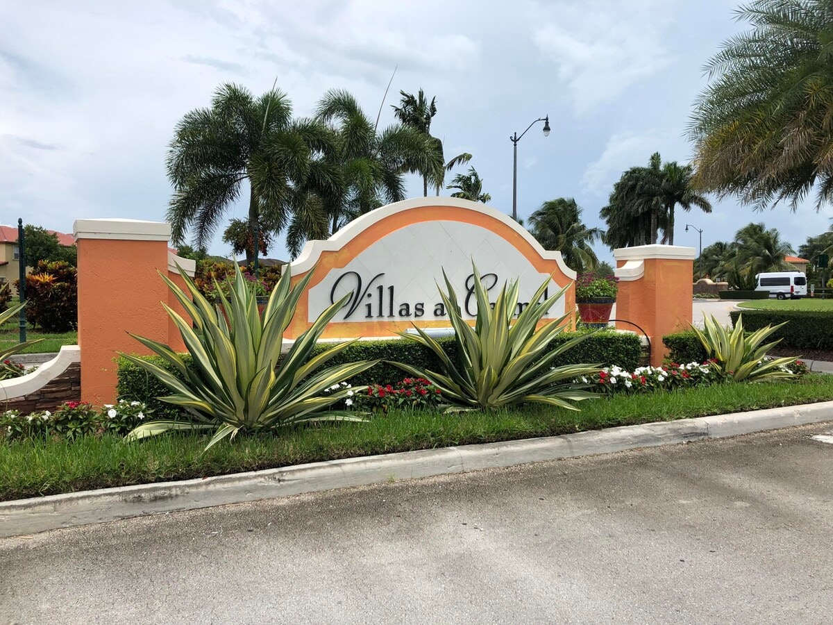 Photo - 1575 NE 33rd Ave