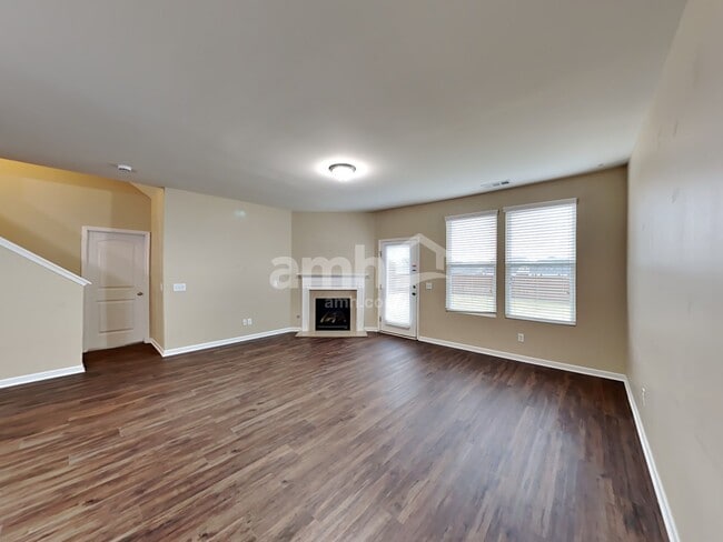 Photo - 407 Dunnwood Ct