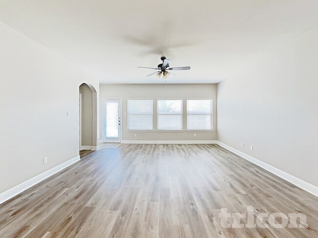 Photo - 7708 Cottonwood Dr