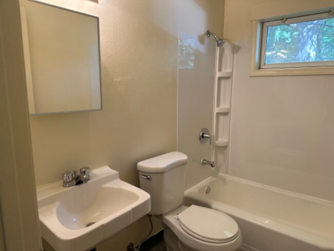 Photo - 2106 Lake Point Dr Unit 1