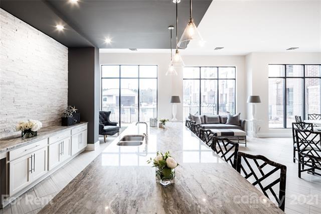 Photo - 16311 Holly Crest Ln Unidad 308