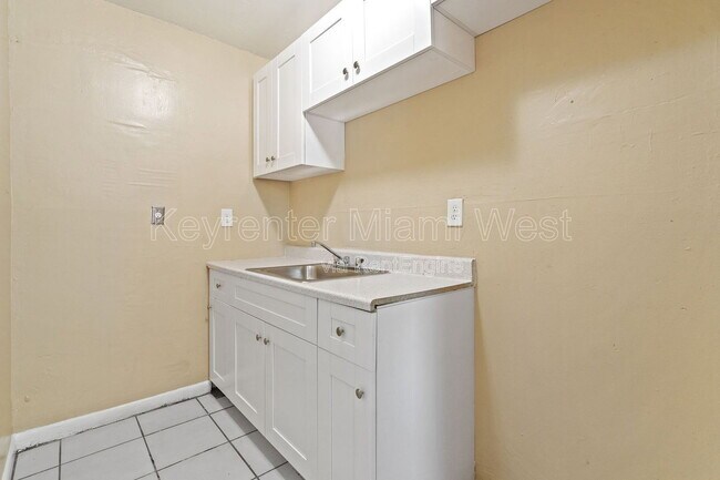 Photo - 1022 NW 6th Ave Unidad 1