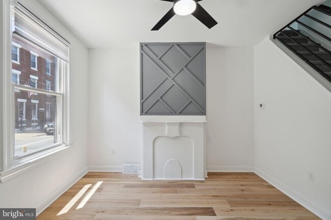 Photo - 7 E Oxford St