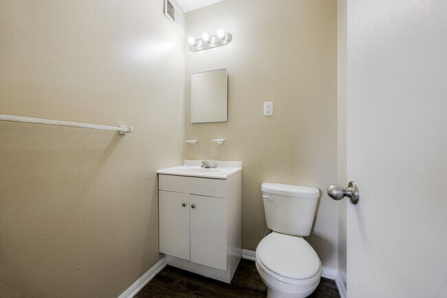 Photo - The Summereast Apartments