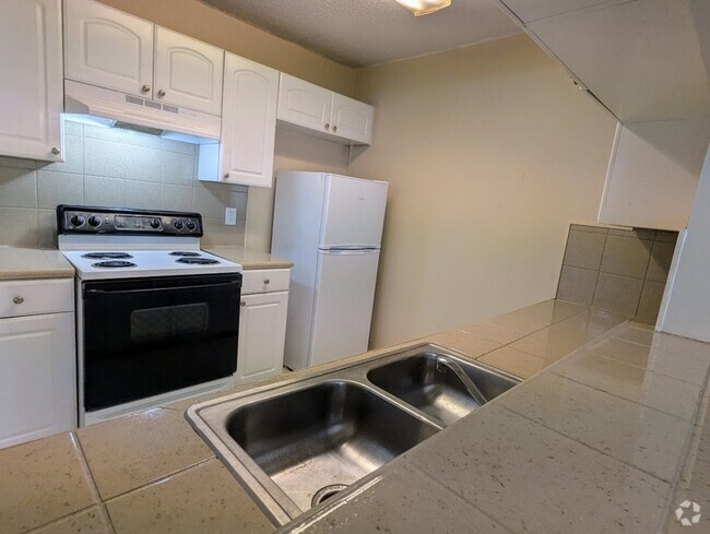 Building Photo - 2445 Emerald Ridge Loop Rental