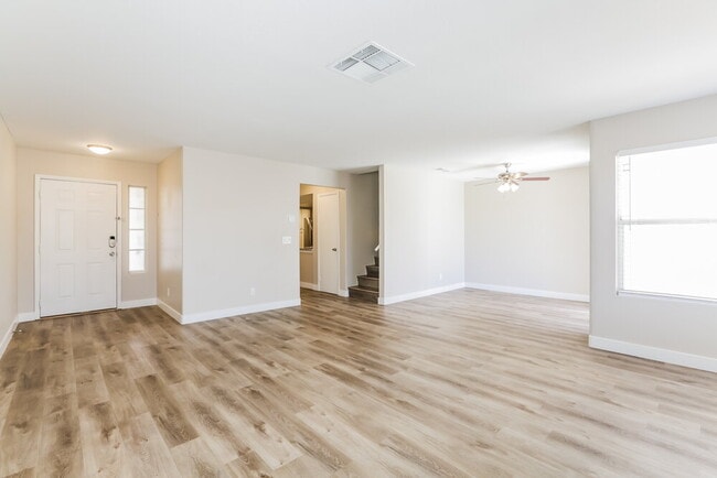 Photo - 1508 Bellglen Dr