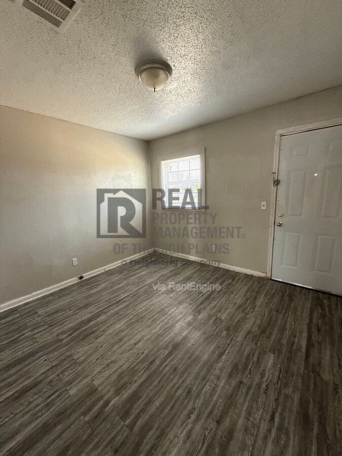 Photo - 1305 Evergreen St Unit C