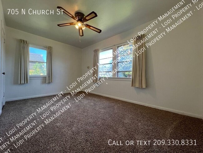 Photo - 705 N Church St