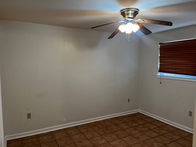 Photo - 3018-3020Touro Unit 3018