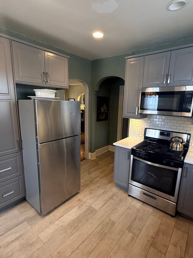 Photo - 2655 Collingwood St