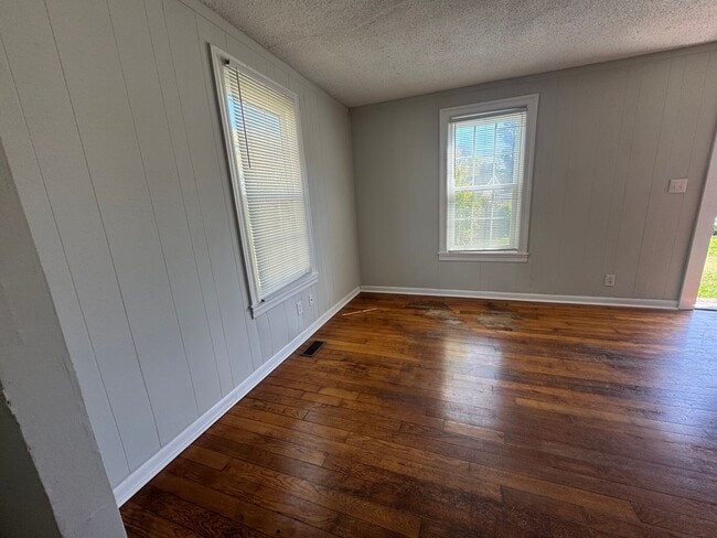 Photo - Cozy 2 Bedroom, 1 Bath Home – $1,000/Month