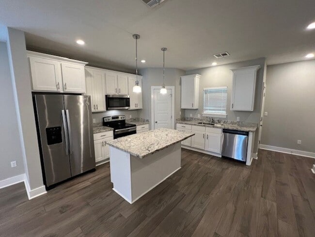 Photo - 3B/2.5B Townhome Available in Lake Charles