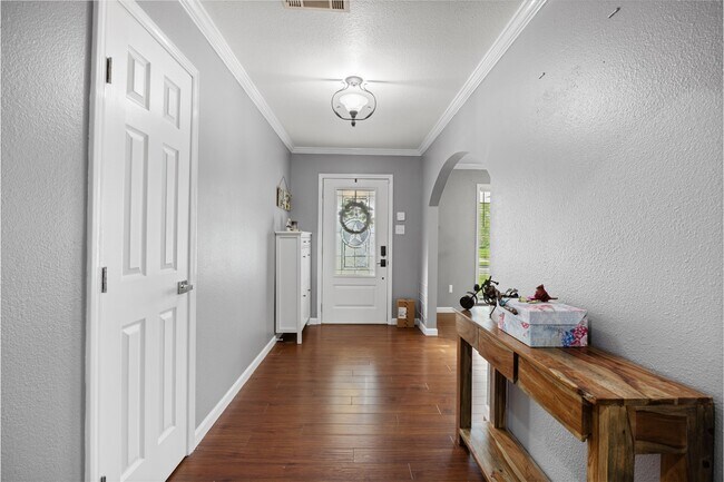 Photo - 918 Hollow Tree St