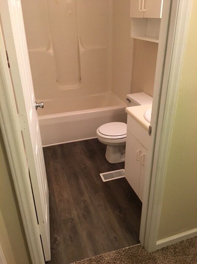 Photo - Newly Renovated Ria 2 bed/1.5 Apartment