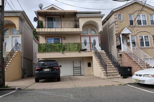 Building Photo - 1157 67th St