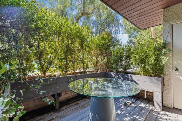 Photo - 21931 Burbank Blvd