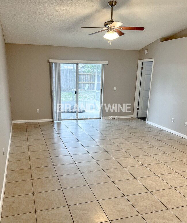 Photo - ONE MONTH FREE RENT!!