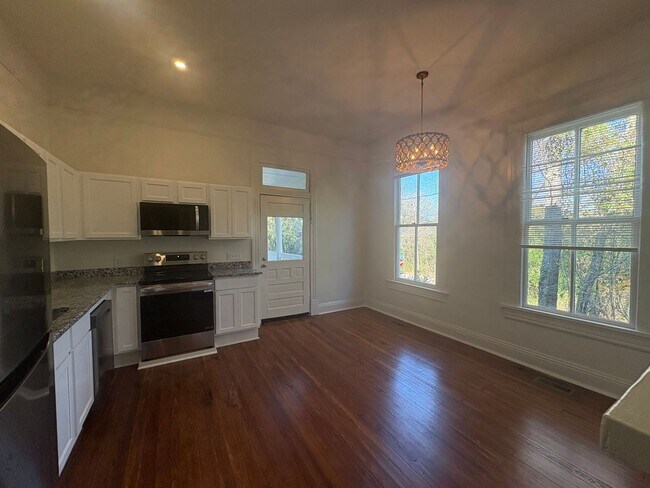 Photo - 169 Lamar St Unit Apartment B