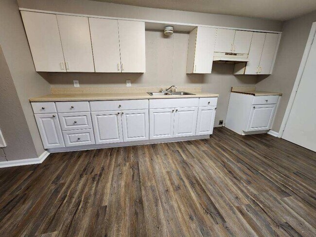 Photo - 149 Merrick St Unit A