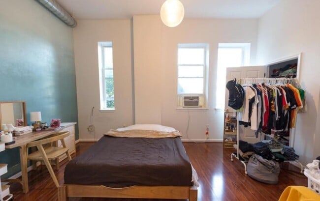 Photo - 2115 St Paul St