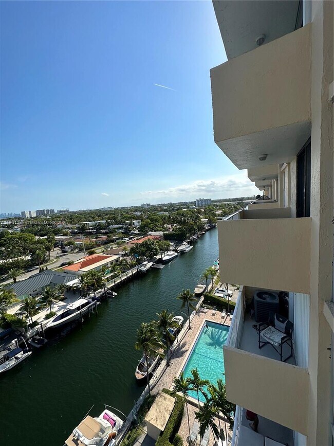 Photo - 2350 NE 135th St Unit 1010