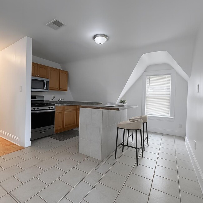 Photo - 306 Arlington Ave Unit 3