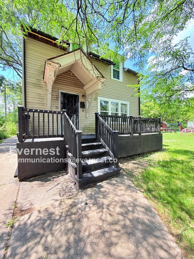 Building Photo - 12653 Waltham St Rental