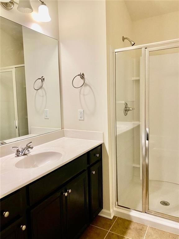 Photo - 166 Granite Way