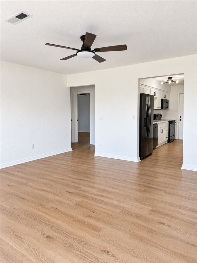 Photo - 1325 W Price Ln