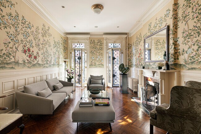 Photo - 112 E 95th St Townhome