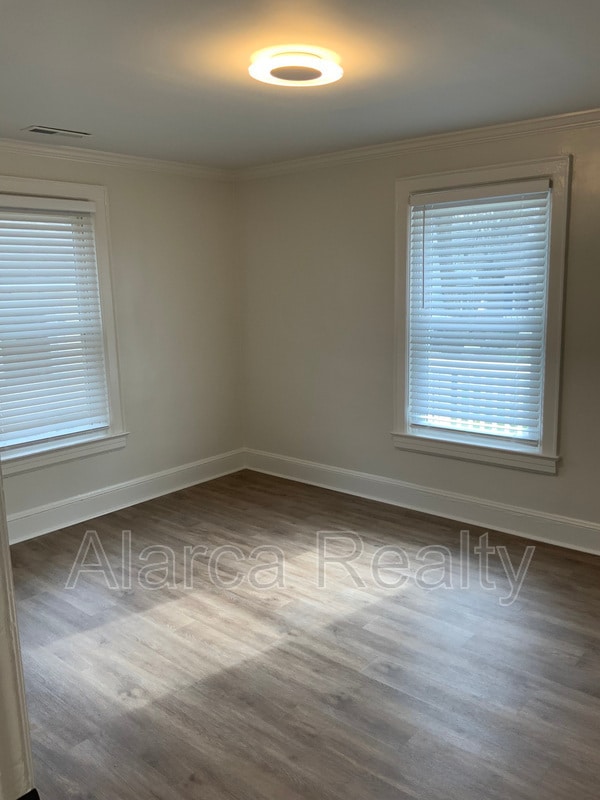 Photo - 3242 Rogers St