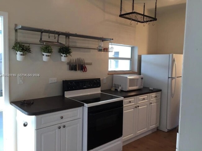 Photo - 2148 NE 182nd St