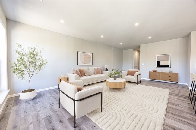 Photo - 1439 Hastings Cres
