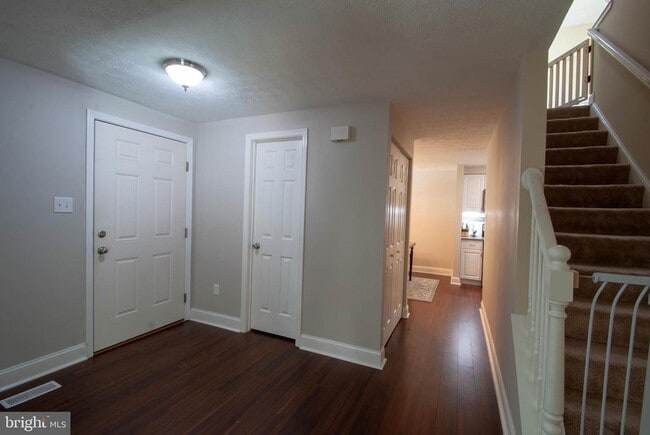 Photo - 637 Whittier Pkwy