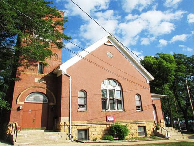 Building Photo - 304 N Hamilton St Unit 304-B