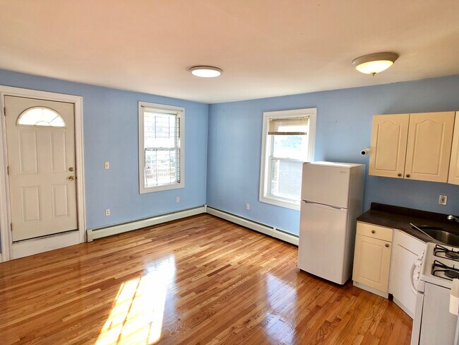 Photo - 180 Heath St Unit 2