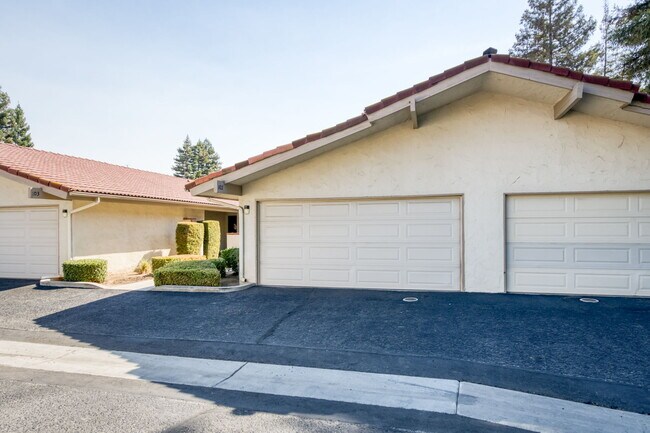 Photo - 1538 W Herndon Ave