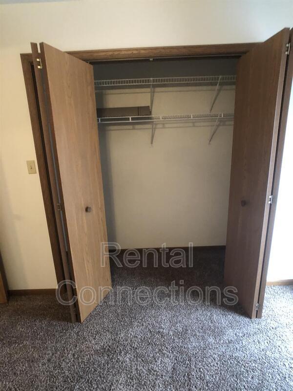 Photo - 500 E College St