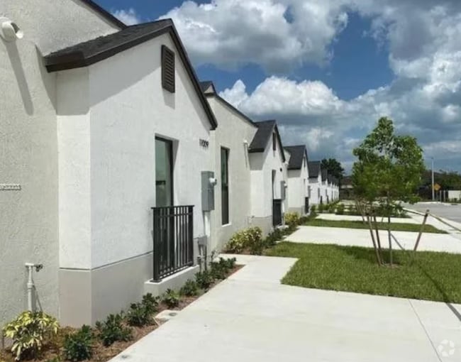 Building Photo - 23945 SW 110th Ct Rental