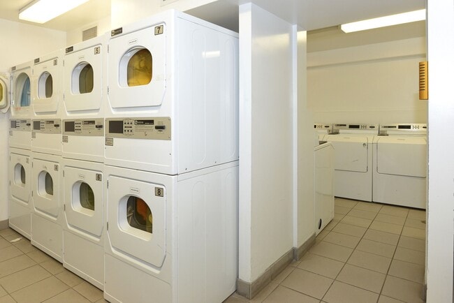 Photo - 798 Richmond Street West Unit 116