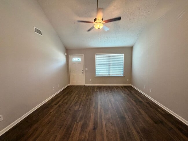 Photo - Gorgeous 2 BR 2.5 Bath End Unit Townhome - Available Now in Murfreesboro!