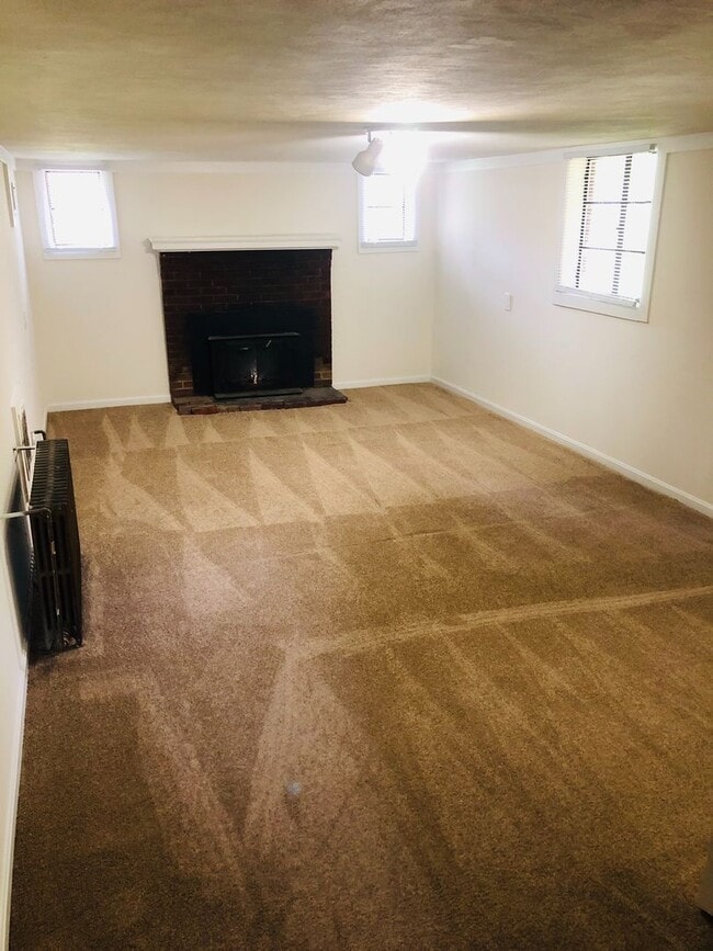 Photo - Adorable 3 bdrm/1.5 bath Home on a Corner Lot Across From Belmont Golf Course in Lakeside!