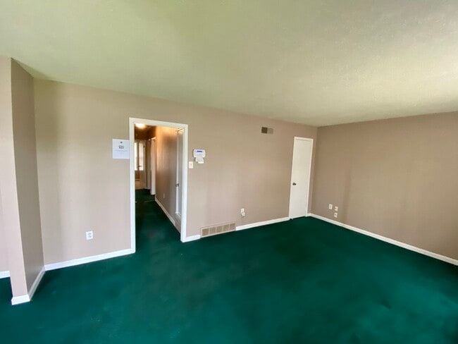 Photo - Nice Home & New Carpet Going In Soon