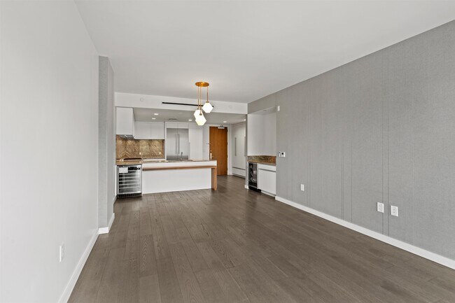 Photo - 320 Adolphus Ave