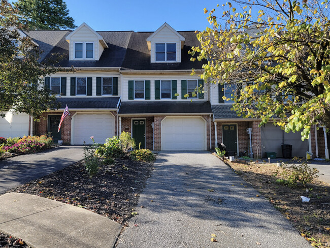 Photo - 734 S Hanover St Townhome