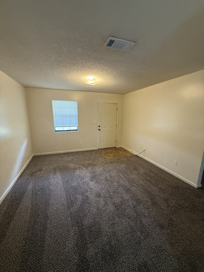 Photo - 100 A Ruth Cove